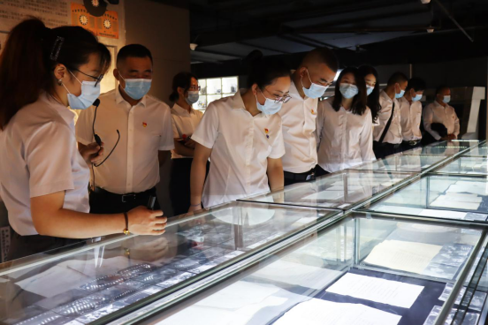 交通产业Ezpay-交服公司召开“强化廉洁意识 筑牢思想防线”思廉日主题活动